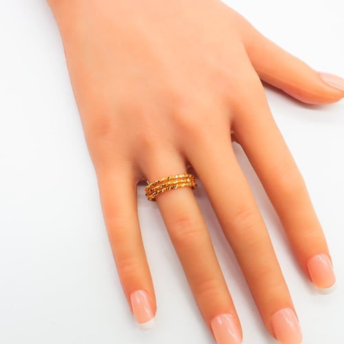 مرامي ذهب عيار 21 بتصميم المبروم الصب وزن 3.8 جرام