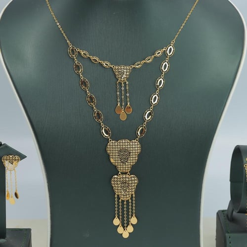 طقم ذهب للعروس عيار 21 بتصميم ملكى وزن 12.3 جرام