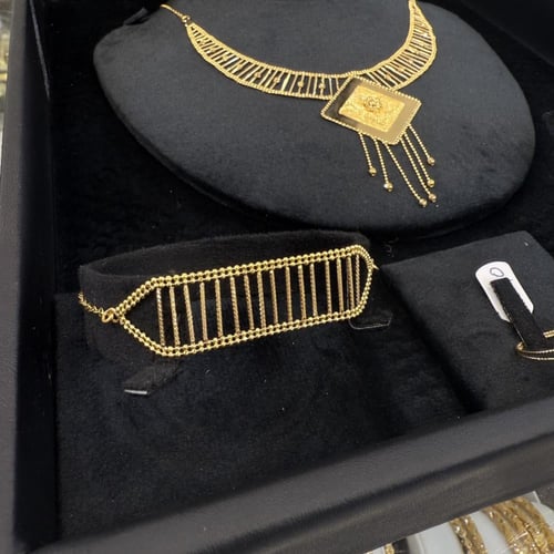 طقم الرولكس ذهب عيار 21 بتصميم كلاسيكي وزن 21.4 جر...