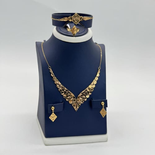 طقم جناح الصقر ذهب صافي عيار 21