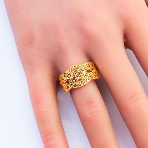خاتم ذهب عيار 21 تصميم متشابك وزن 2.7 جرام – فخامة...