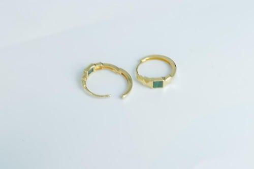 حلق ذهب دائري عيار 18 وزن 1.6 جرام - ملون