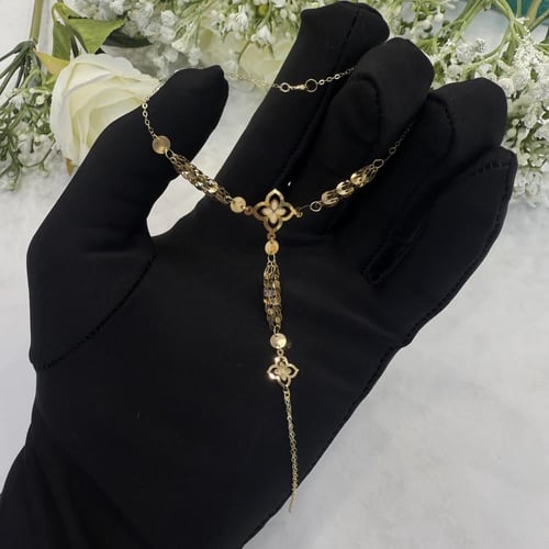 كف ذهب نواعم تصميم وردة الروبيرتو كوين عيار 18