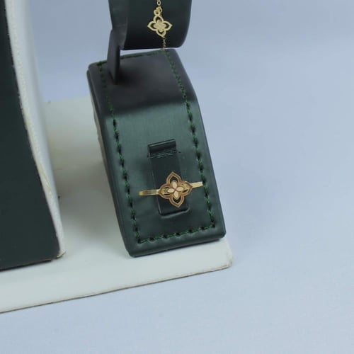 طقم ذهب ناعم عيار 18 المميز وزن 3.6جرام