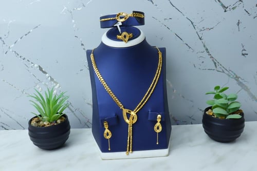 طقم ذهب كبير موديل شال الدوريكاء عيار 21 بوزن 25.3...