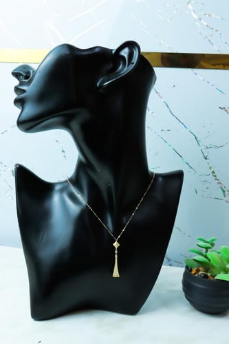 سلسال مارلي لون أزرق مميز ذهب عيار 18 وزن 2.2 جرام