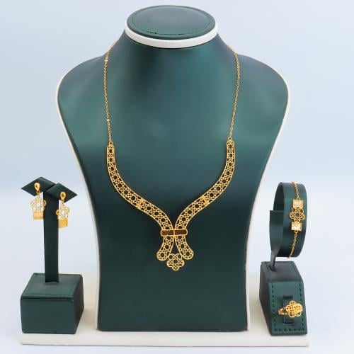 طقم ذهب للخطوية عيار 21 بتصميم عصري وزن 14.98 جرام
