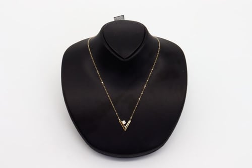 سلسال ذهب لوي فيتون تصميم الماسي عيار 18 وزن 1.1 ج...