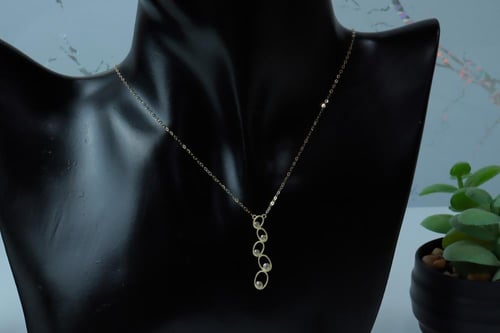 سلسال ذهب بتصميم مموج عيار 18 وزن 1 جرام