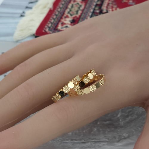 دبل المرامي بتصميمها المنقوش ذهب عيار 21