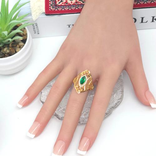 خاتم ذهب فخم عيار 21 بتصميم شرقي الماسي وزن 3.3 جر...