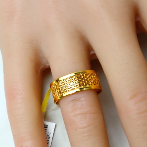 دبلة ذهب عيار 21 نقش مميز وزن 2.31 جرام