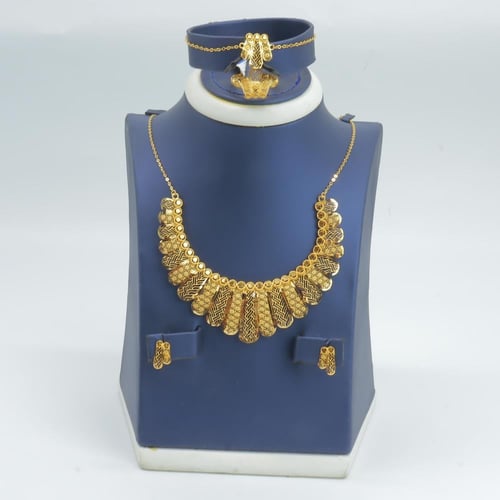 طقم ذهب عيار 21 وزن 11.9 جرام