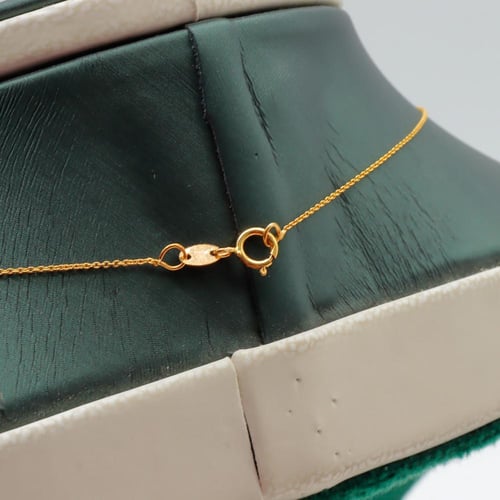 عقد ذهب عيار 21 وزن 4.18 جرام