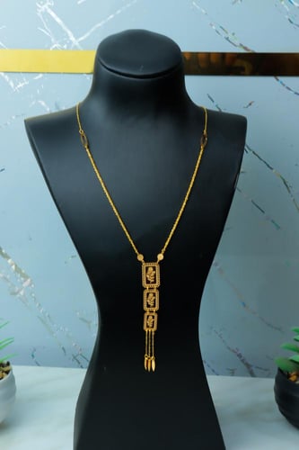 سبحة ذهب عيار 21 تصميم الوردة بشكل السبائك وزن 2.4...