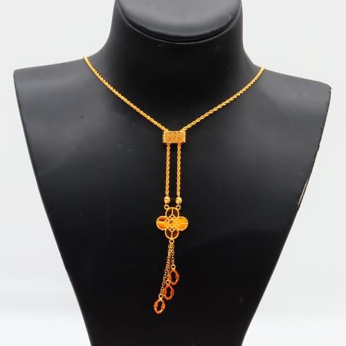 سبحة ذهب الترند مصممة بوجود تعليقة في المنتصف لضيق...