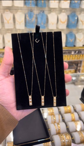 سلسال ذهب الفان كليف عيار 18 وزنه 0.9 جرام