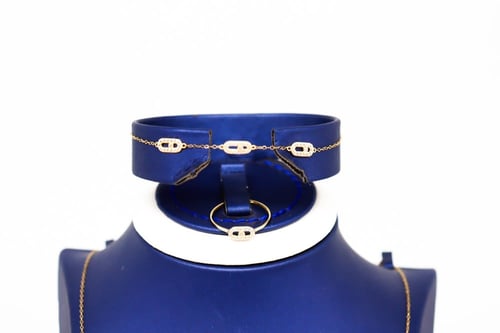 طقم تشوكر المسيكاء عيار 18