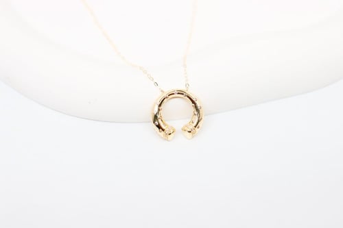 سلسال LUV ذهب عيار 18الوزن: 1.700 حرام