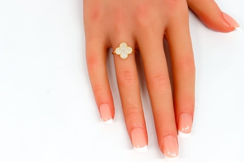 خاتم فان كليف ذهب عيار 18 فاخر الماسى وزن 1.1 جرام