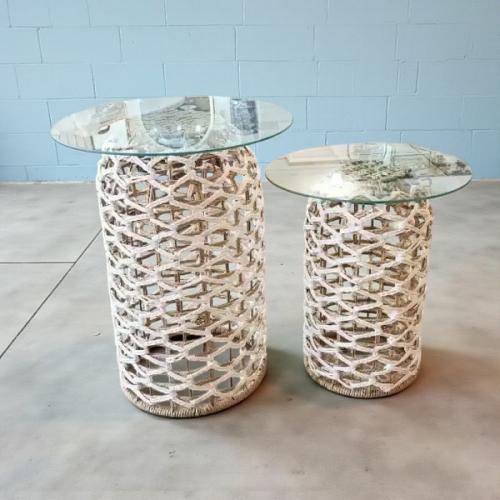 طقم من طاولتين خدمة بسطح دائري زجاجي وقاعدة من أحب...