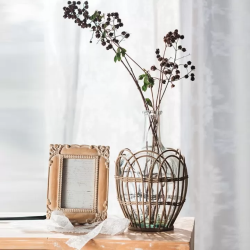 فازة من الراتان الطبيعي و الزجاج