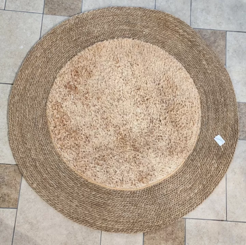 سجادة دائرية من الراتان الطبيعي