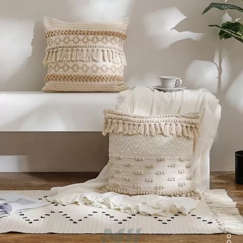 خدادية او مخدة او كوشن قماشيه للكنب او السرير