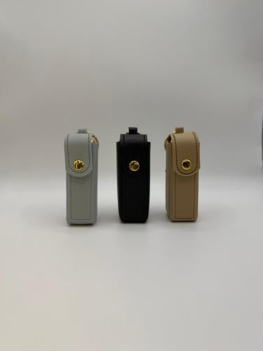 توزيعات حقائب من الجلد