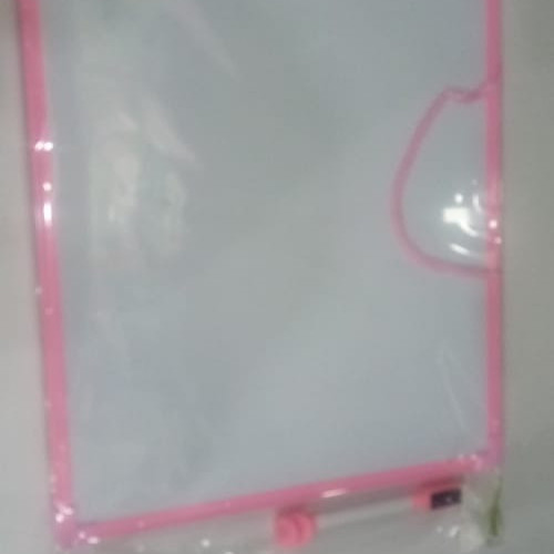 سبورة وجهين ابيض و طباشير لون وردي