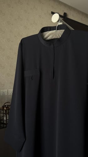 عبايه كحلي غامق جداً