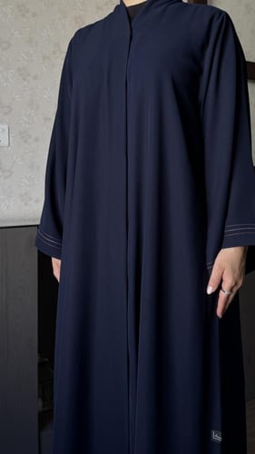 عبايه كحلي مقفله كامل بالطقطق