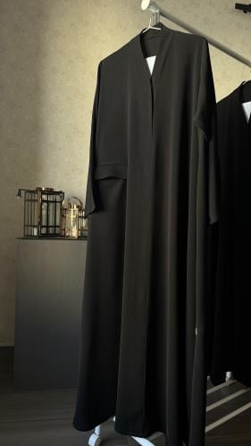 عبايه يوميه مخيطه كامل من الامام