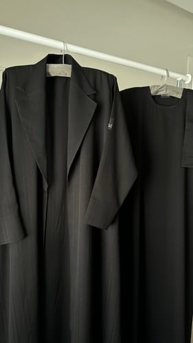 عبايه بليزر مقلم