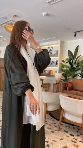 عبايه لف حرير زيتي