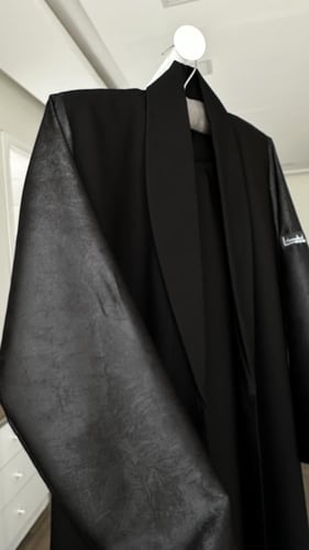 عبايه تصميم رسمي مع مرد داخلي