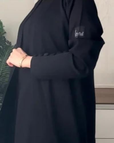 عبايه مفتوحه مع مرد داخلي