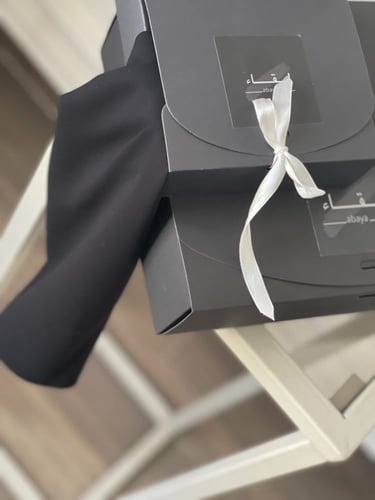 طرحه أسود حرير كوري