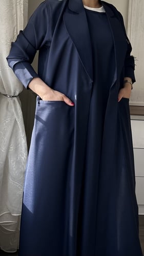 عبايه بليزر كحلي مع مرد داخلي