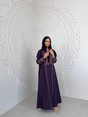 كريب بنفسجي نص كلوش مع تدخلات تطريز هندي