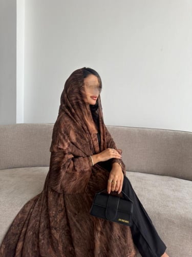 شيفون مشجر بني