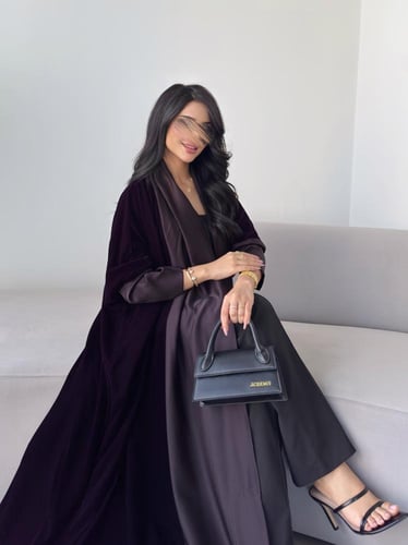 مخمل بنفسجي غامق مع حرير بنفسجي نص بشت