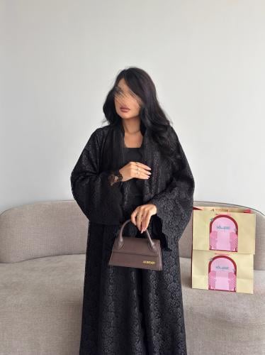 دانتيل مبطن اسود