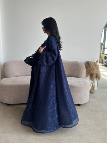 دانتيل مبطن كحلي