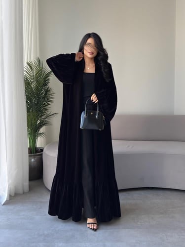 مخمل لون اسود مع مخمل مكسر لون اسود كلوش كويتي