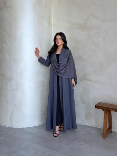 كريب لمار مع شال حرير تركي رصاصي