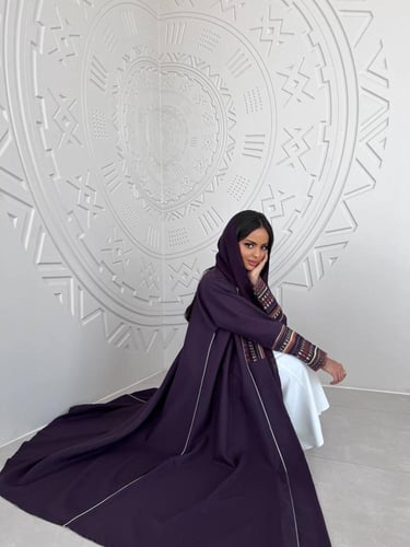 كريب بنفسجي نص كلوش مع تدخلات تطريز هندي