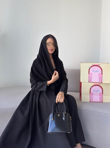 لمار اسود مع تداخلات قماش راما الجديد رسميه ربع كل...