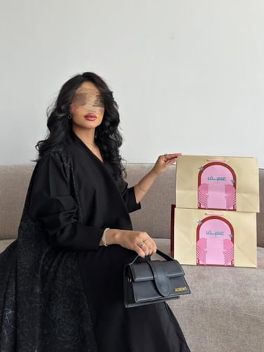 كريب لمار اسود من الأمام ومن الخلف خليه كتان زيتي