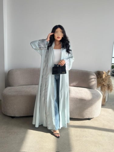 حرير كلوش مع تدخلات حرير مشجر تيفاني